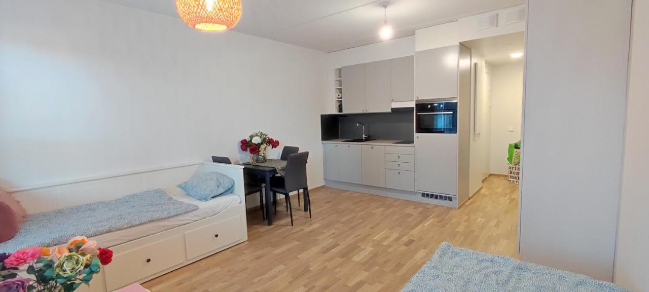 Ruby Studio 5Min To Vantaa Airport And 20Min To Helsinki Center Lejlighed Eksteriør billede